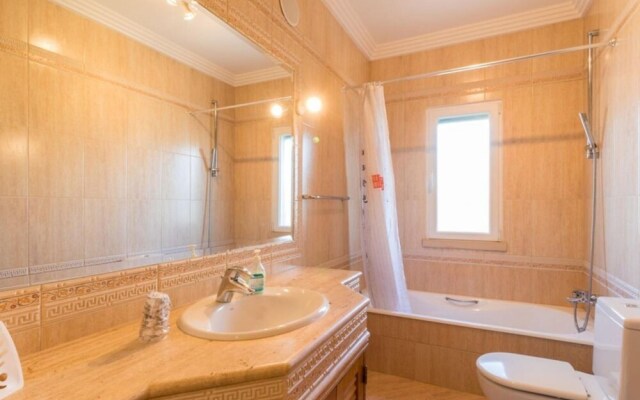 V4 Alegria V2g2 in Albufeira