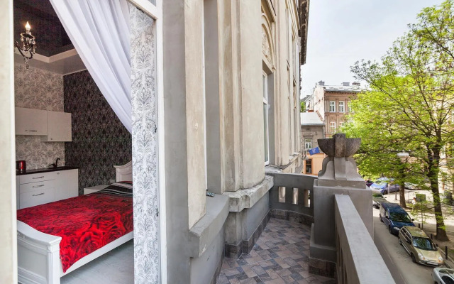 Apartment on Dudayeva 17