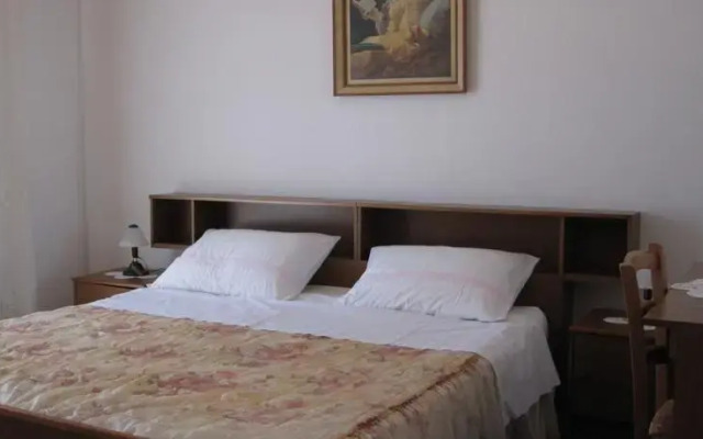 Rooms Ana