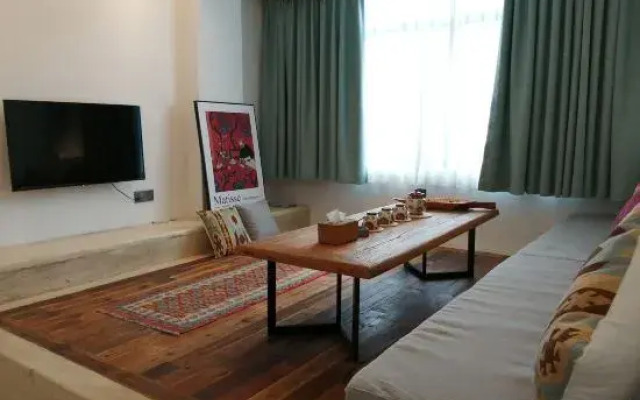 Kending Aiqinghai Hostel