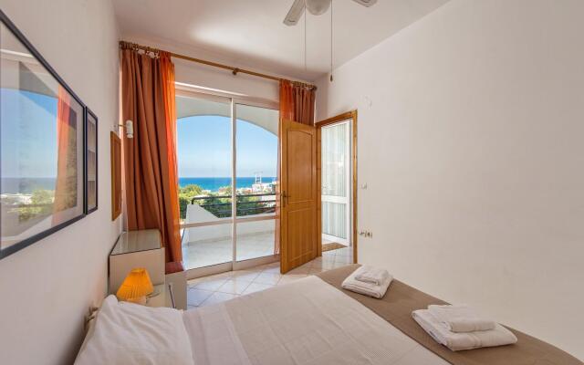 Rouladina Apt 3 in Stalos