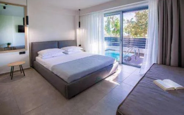 Aelia Seaside Luxury Suites