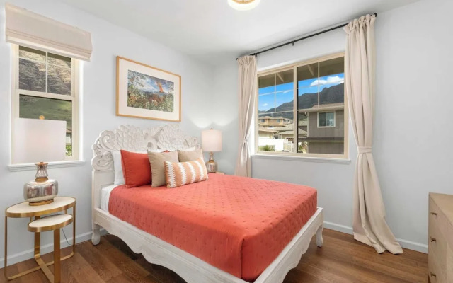 Makaha Villa by Avantstay Mountain + Ocean Views