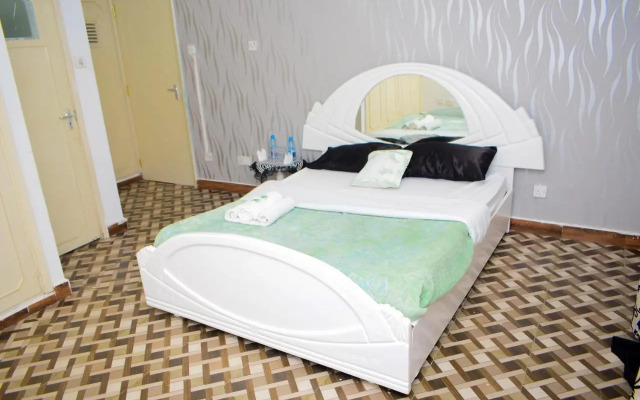 Kenya Inn