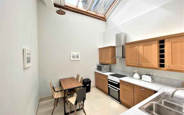 Town Hall Lofts Settle Apartment 2