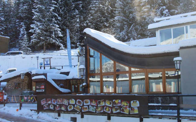 Residence Lores 2