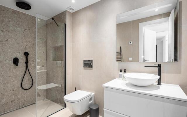 FRESH Renovated 2 bed Apt in best location RDR236