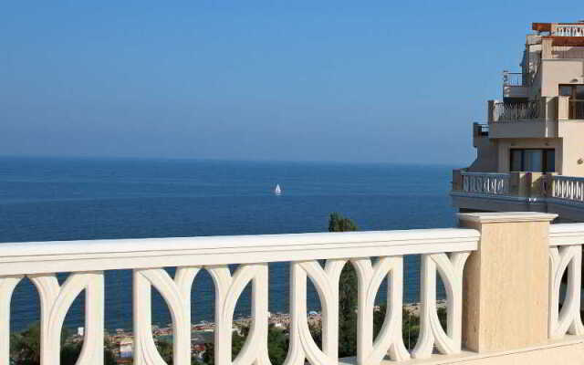 Cabacum Beach Residence