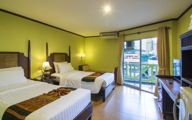 Phuphaya Resort Pattaya
