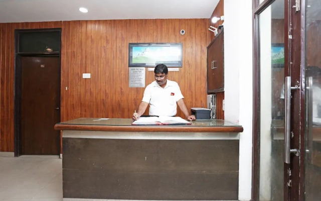 Akash Guest House by OYO Rooms