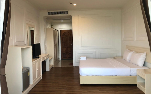 Golden Dragon Resort