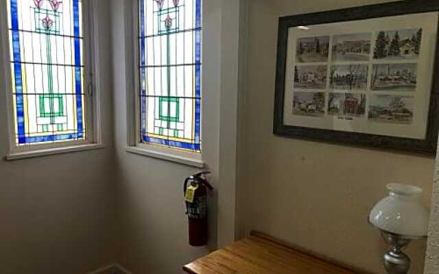 Historic Mansion House Inn