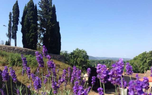 Spacious Villa With Private Swimming Pool in Marseillette