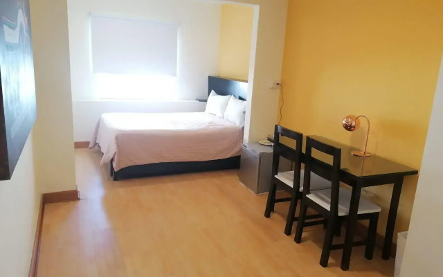 Miraflores Rooms