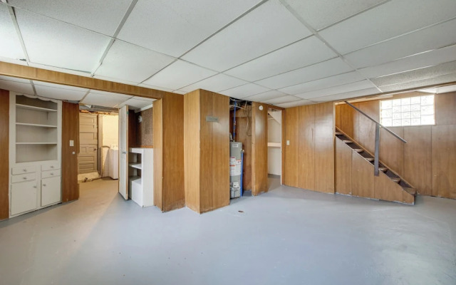 Welcoming Home in Youngstown w/ Private Backyard!