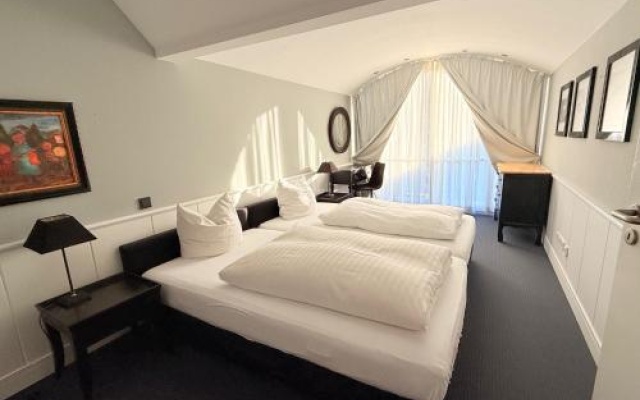 Hotel Village