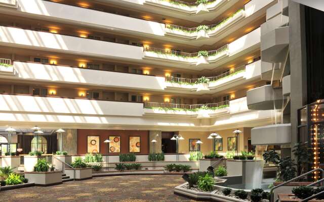 Embassy Suites Hotel Des Moines Downtown