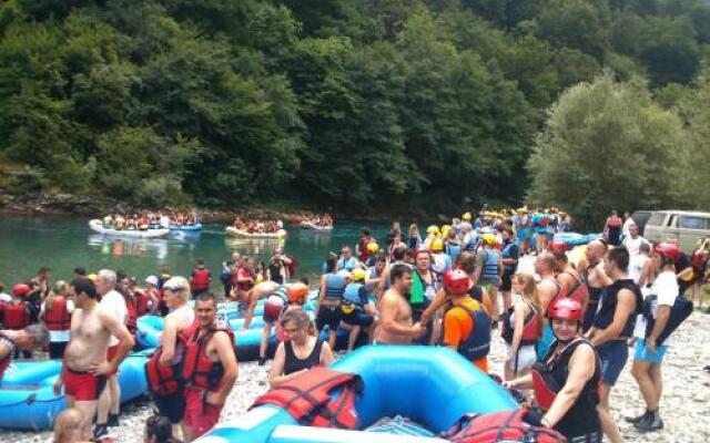 Rafting Camp Tara Center Tri Vodenice