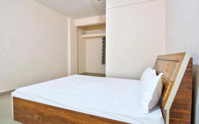 SPOT ON 43864 Shubh Ratna Lodge SPOT