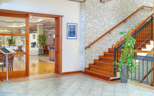 Spacious Park View Room With Breakfast Included