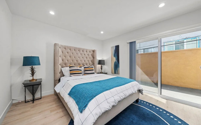 Serene Escapes Hollywood