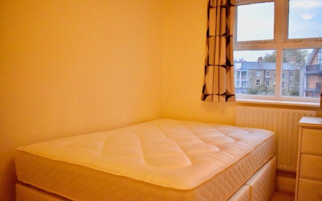 Spacious 2 Bedroom Flat in Bethnal Green