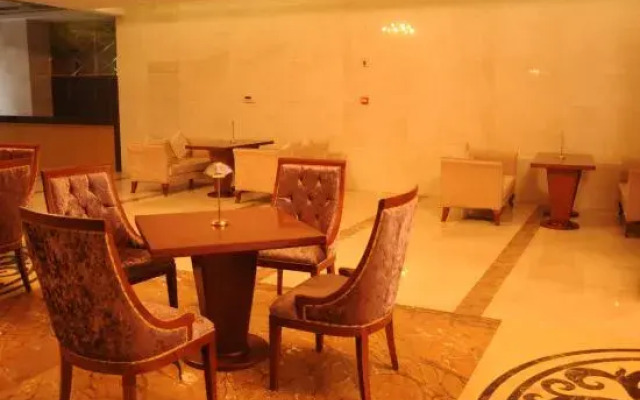 Linhai Business Hostel