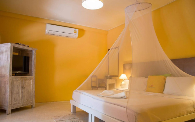 Baan Rajdamnern Huahin
