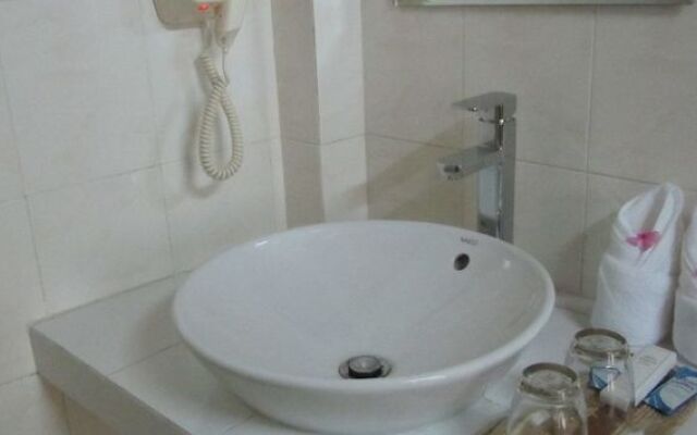 Les Bambous Luxury Hotel