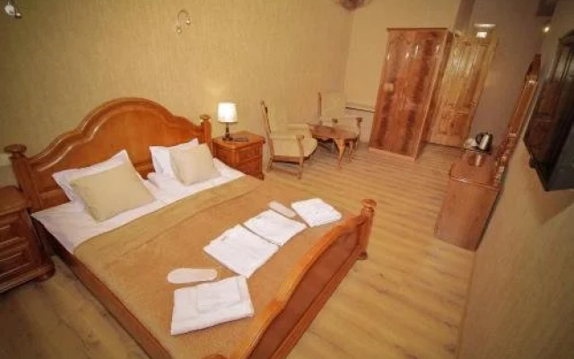 Hotel 5 Rooms