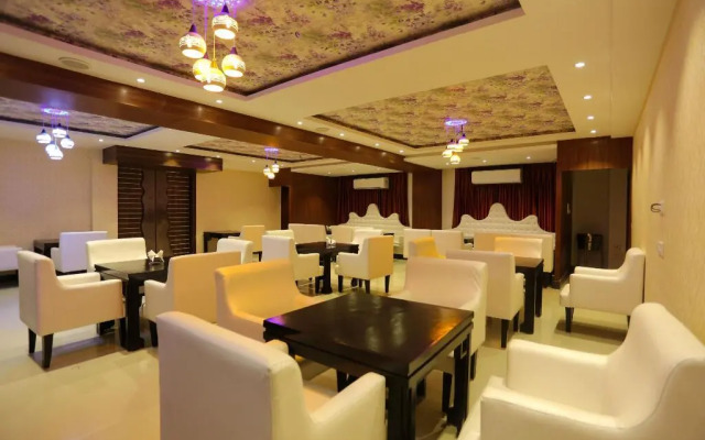FabHotel Pentagon by OYO