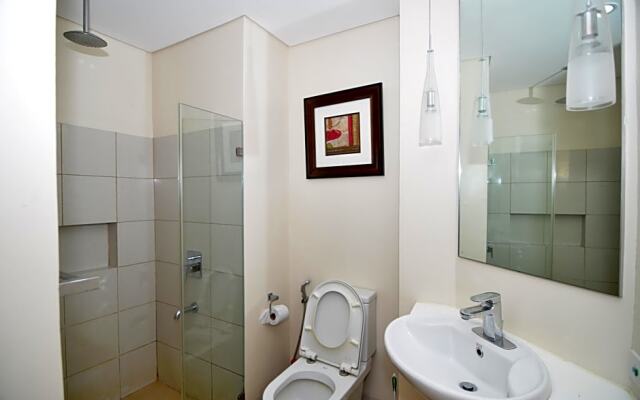 Pico De Loro Cove Condominium 2Br 01