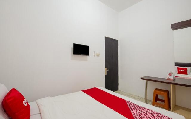 OYO 3508 Griya Aisyah Karah Syariah