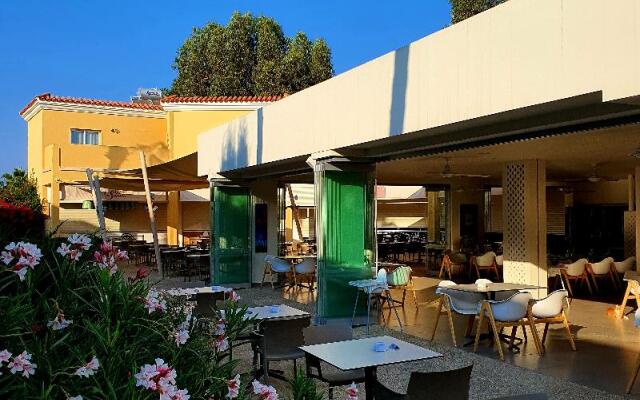 Malama Beach Holiday Village
