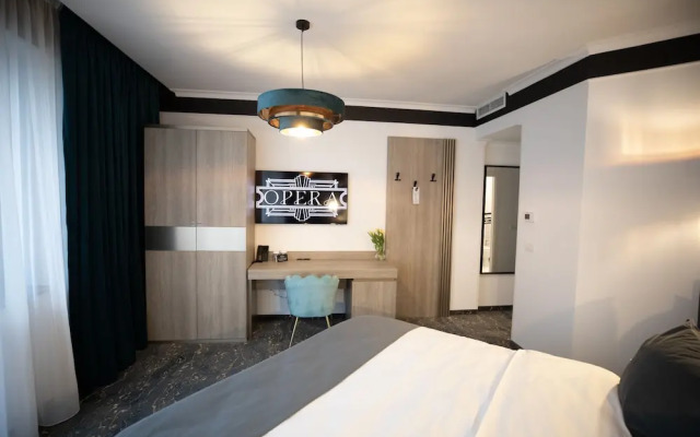 Opera Hotel