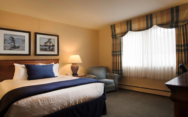 The Landing Hotel & Restaurant