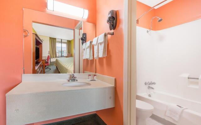 Knights Inn Roanoke