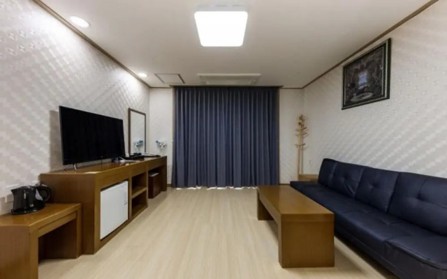 Boryeong (Daecheon) Mud Beach Hotel