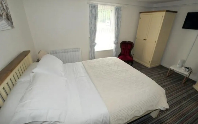 Treviglos Lodge Bed  Breakfast