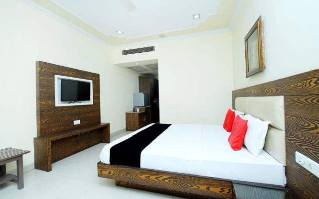 Capital O 44667 Sanjog International