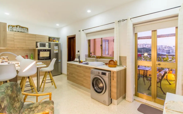 Madonnina Sunny Townhouse in Kalkara