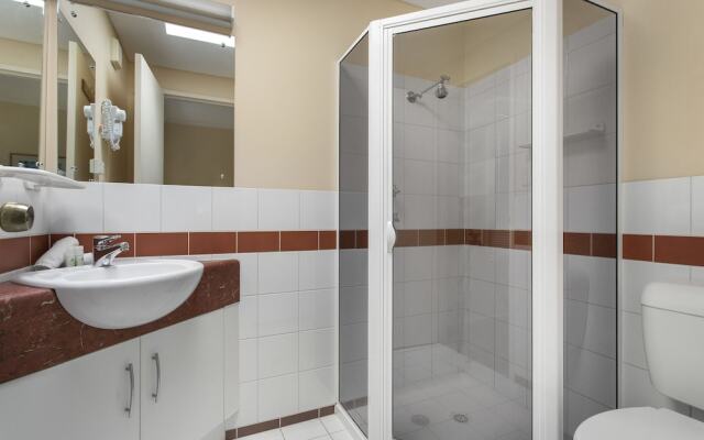 Elphin Villas Serviced Apartments & Motel Suites