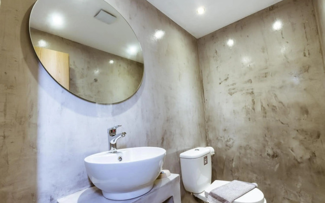 Gregory Comfort Hotel