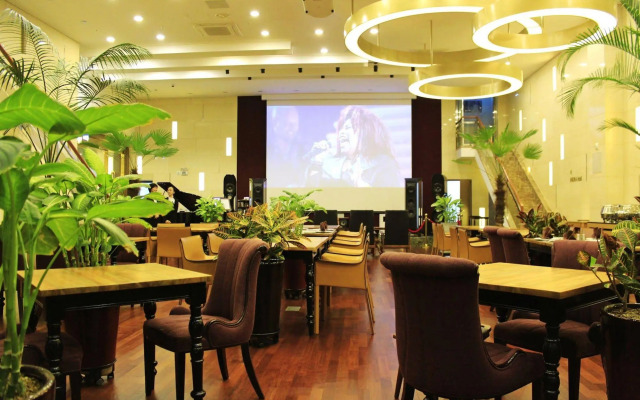 Hotel Avalon