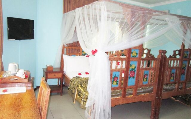 Hifadhi Hotel