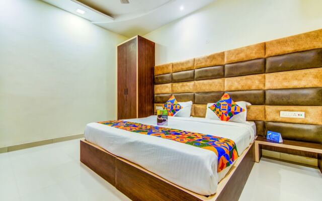 Fabhotel Nayyar Inn