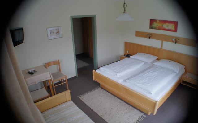 Sonneck Hotel -  Restaurant