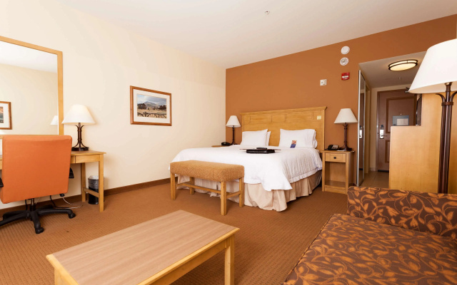 Hampton Inn & Suites Riverton
