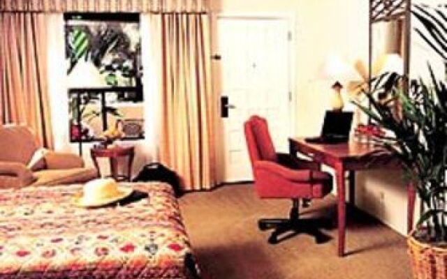 Scottsdale Cottonwoods Resort & Suites