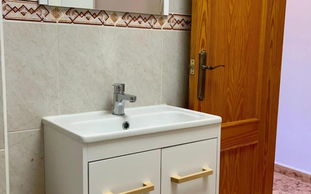 Winter sun apartment with pool access